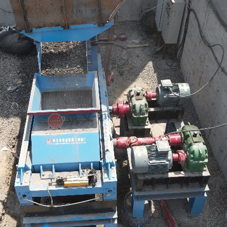 柔性破碎篩分設(shè)備廠家 瀝青銑刨料破碎機(jī) 雙齒輥破碎機(jī) 廢舊路面破碎機(jī) 